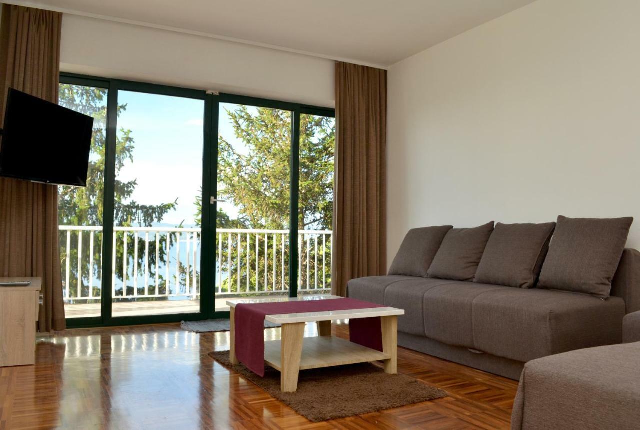 Apartments Lorenco Brela Exterior foto